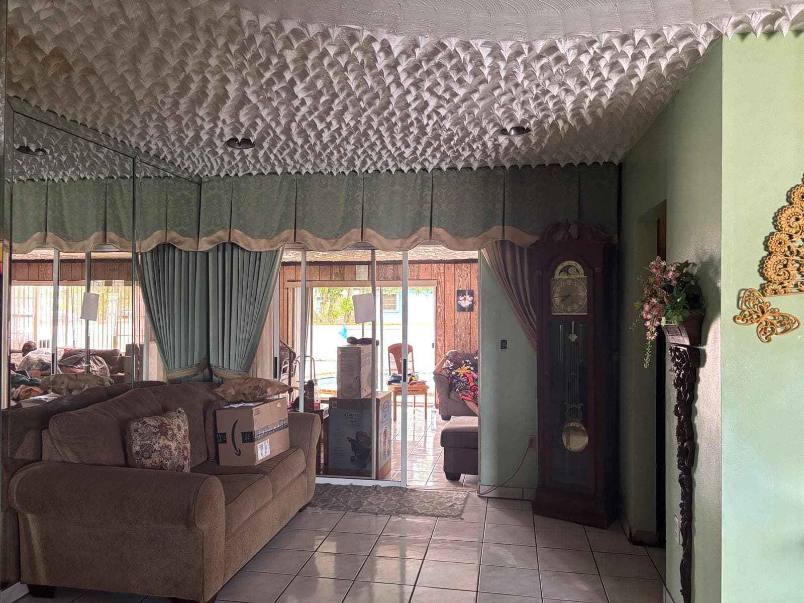 LIving Room 3