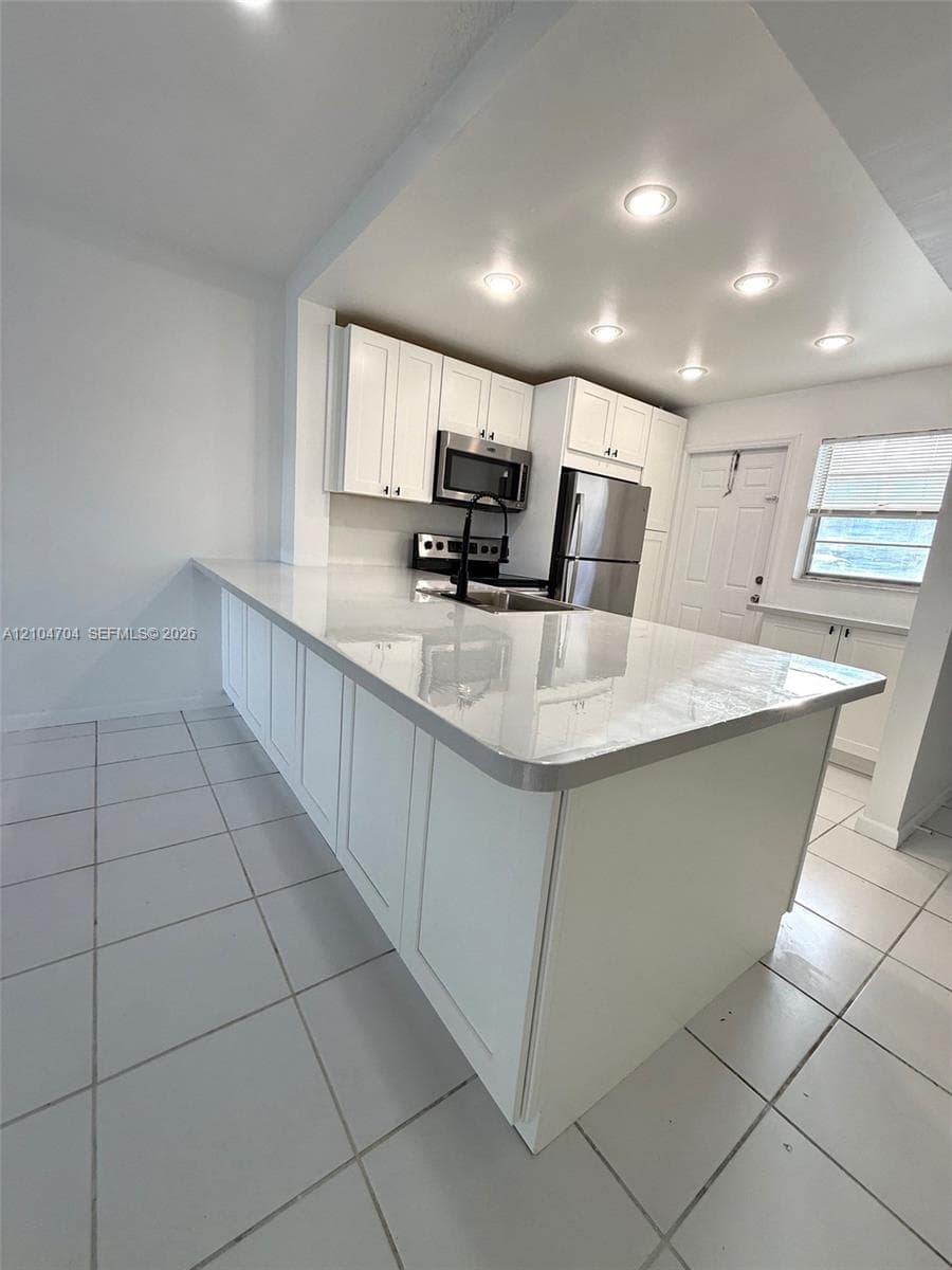 BISC LAKE GARDENS NO 2 BL · #K107 in Aventura - Photo 6