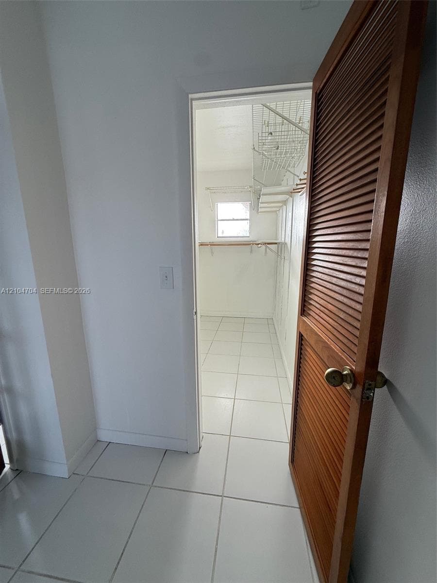 BISC LAKE GARDENS NO 2 BL · #K107 in Aventura - Photo 16