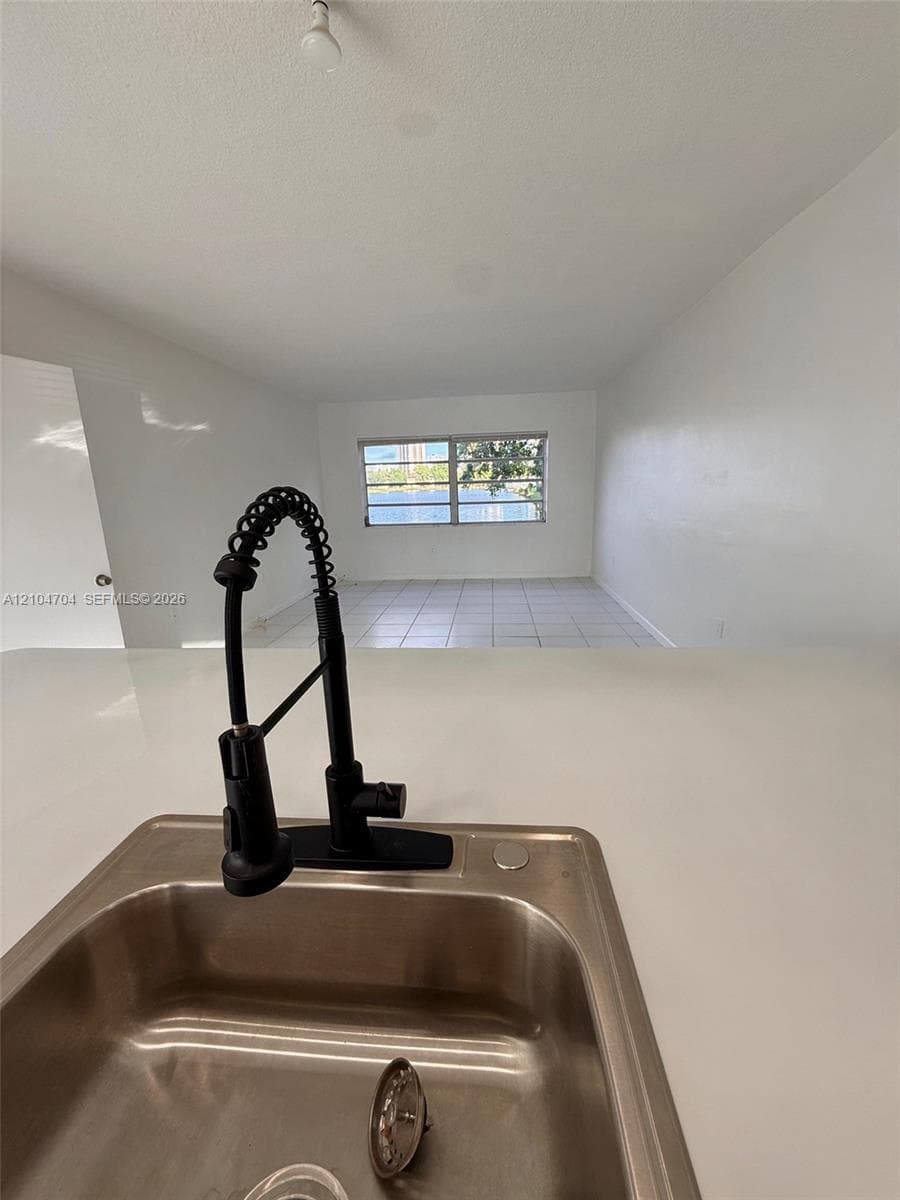 BISC LAKE GARDENS NO 2 BL · #K107 in Aventura - Photo 9