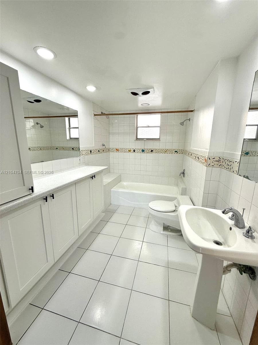 BISC LAKE GARDENS NO 2 BL · #K107 in Aventura - Photo 18