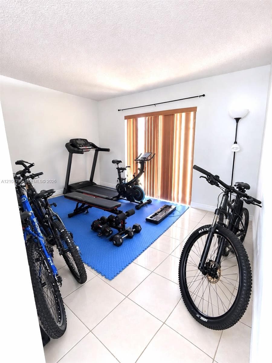 TAMIAMI VILLAGE CONDO · #407 in Miami - Photo 6