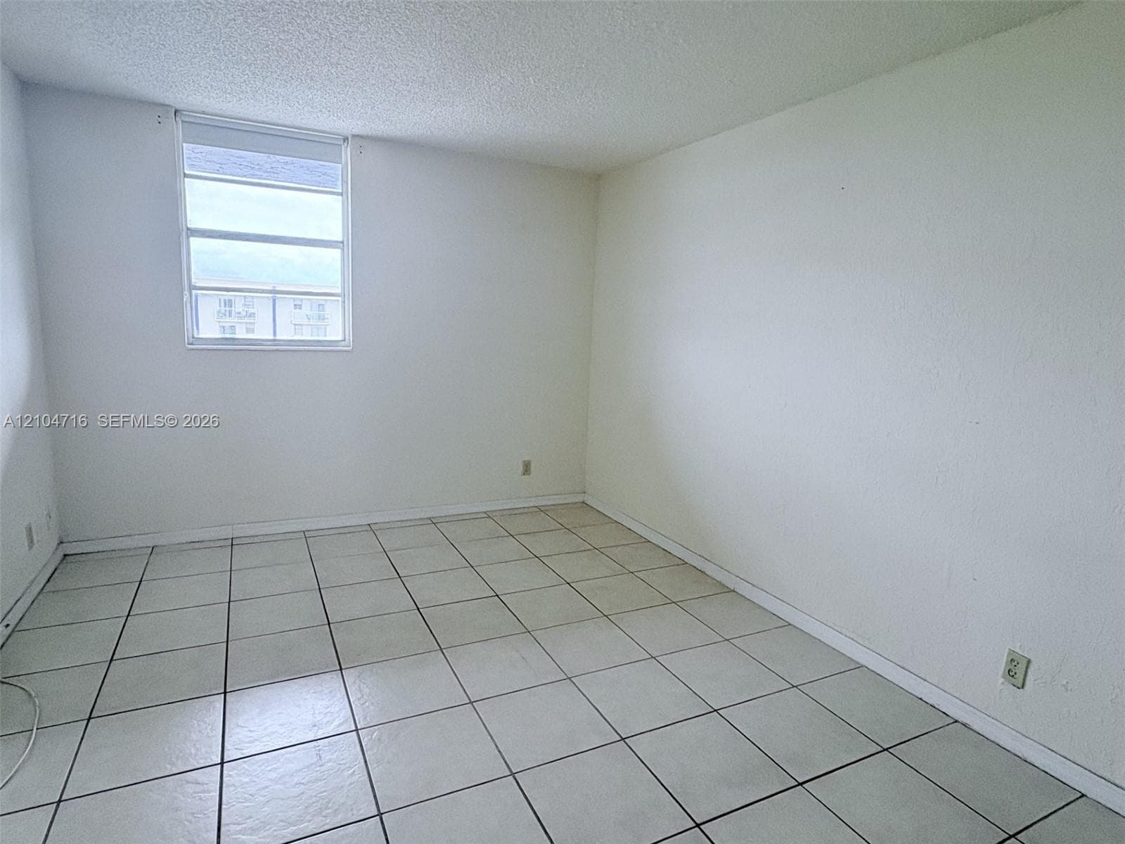 YOLANDA VILLAS CONDO · #915W in Miami - Photo 6