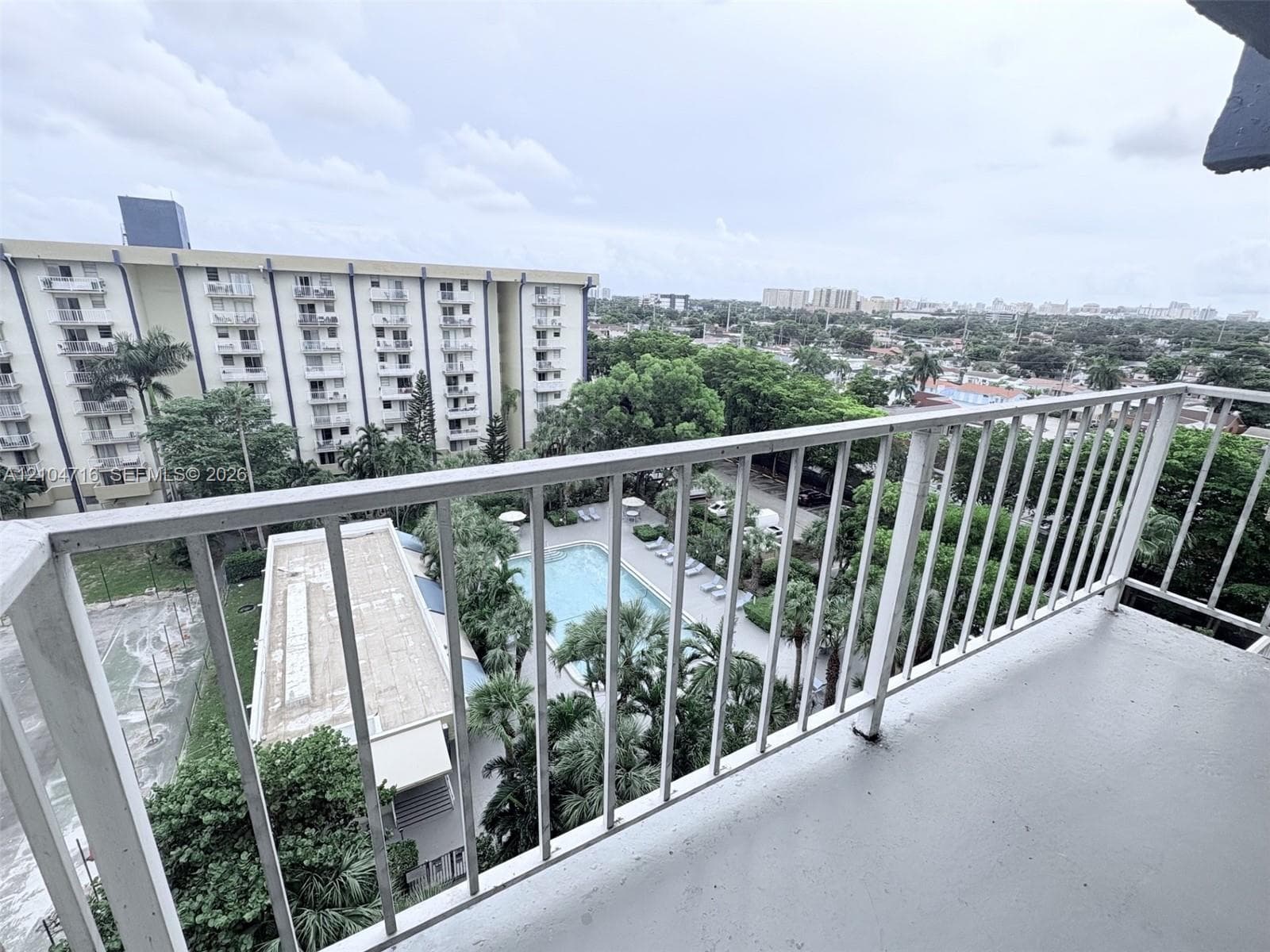 YOLANDA VILLAS CONDO · #915W in Miami - Photo 5