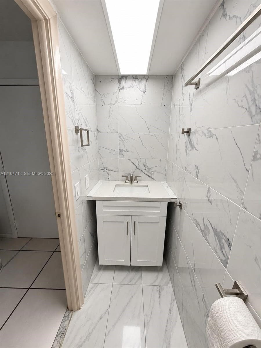 712 NE 26th Ave #712 photo 22