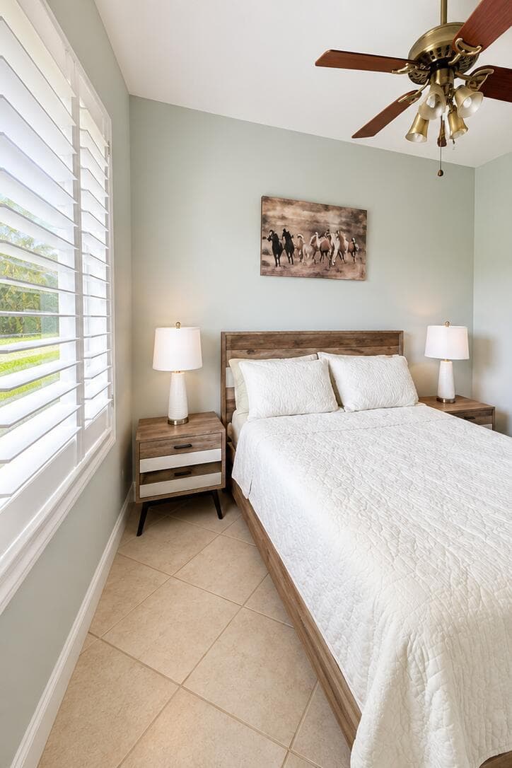 bright_bedroom_photo_1
