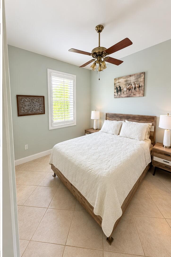 bright_bedroom_photo_2