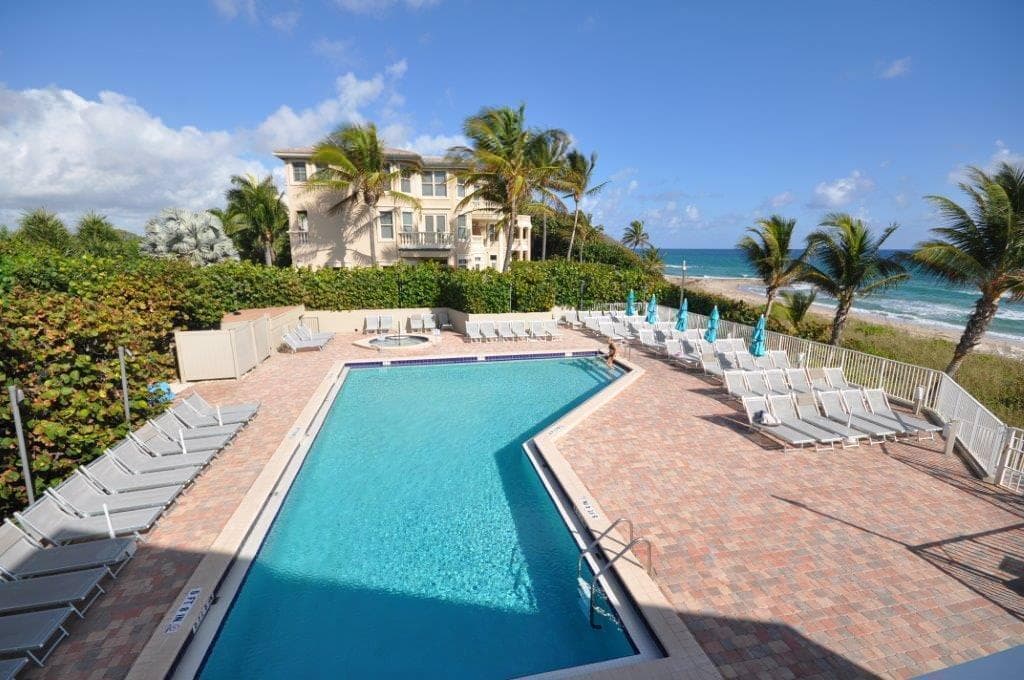 Beach Club Pool 1