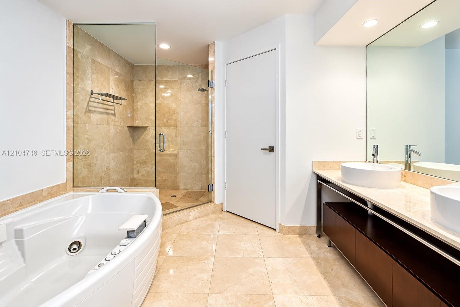 Sayan · #2502 in Sunny Isles Beach - Photo 22