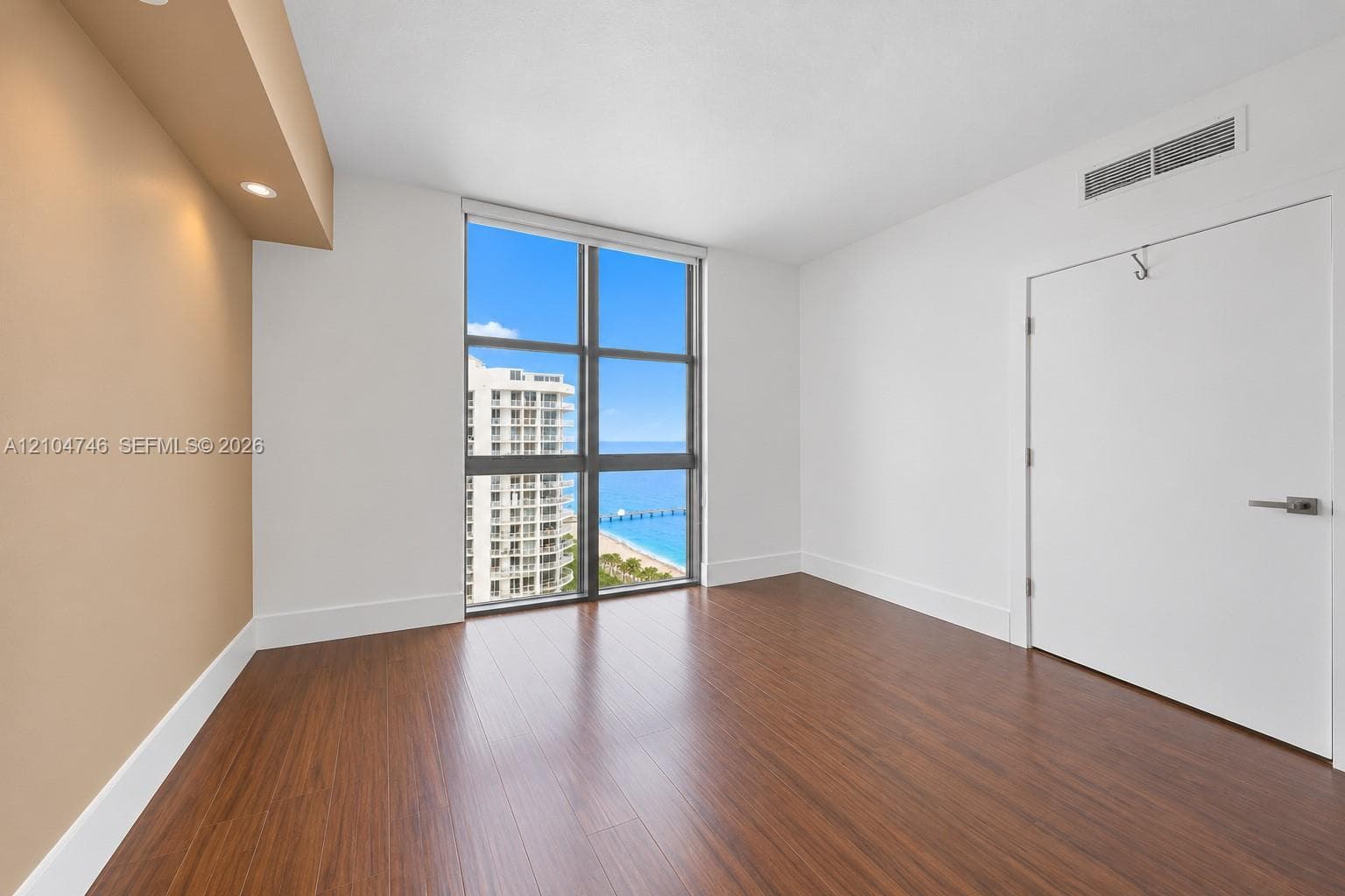 Sayan · #2502 in Sunny Isles Beach - Photo 38