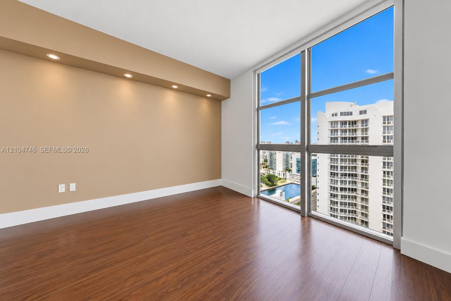 Sayan · #2502 in Sunny Isles Beach - Photo 37