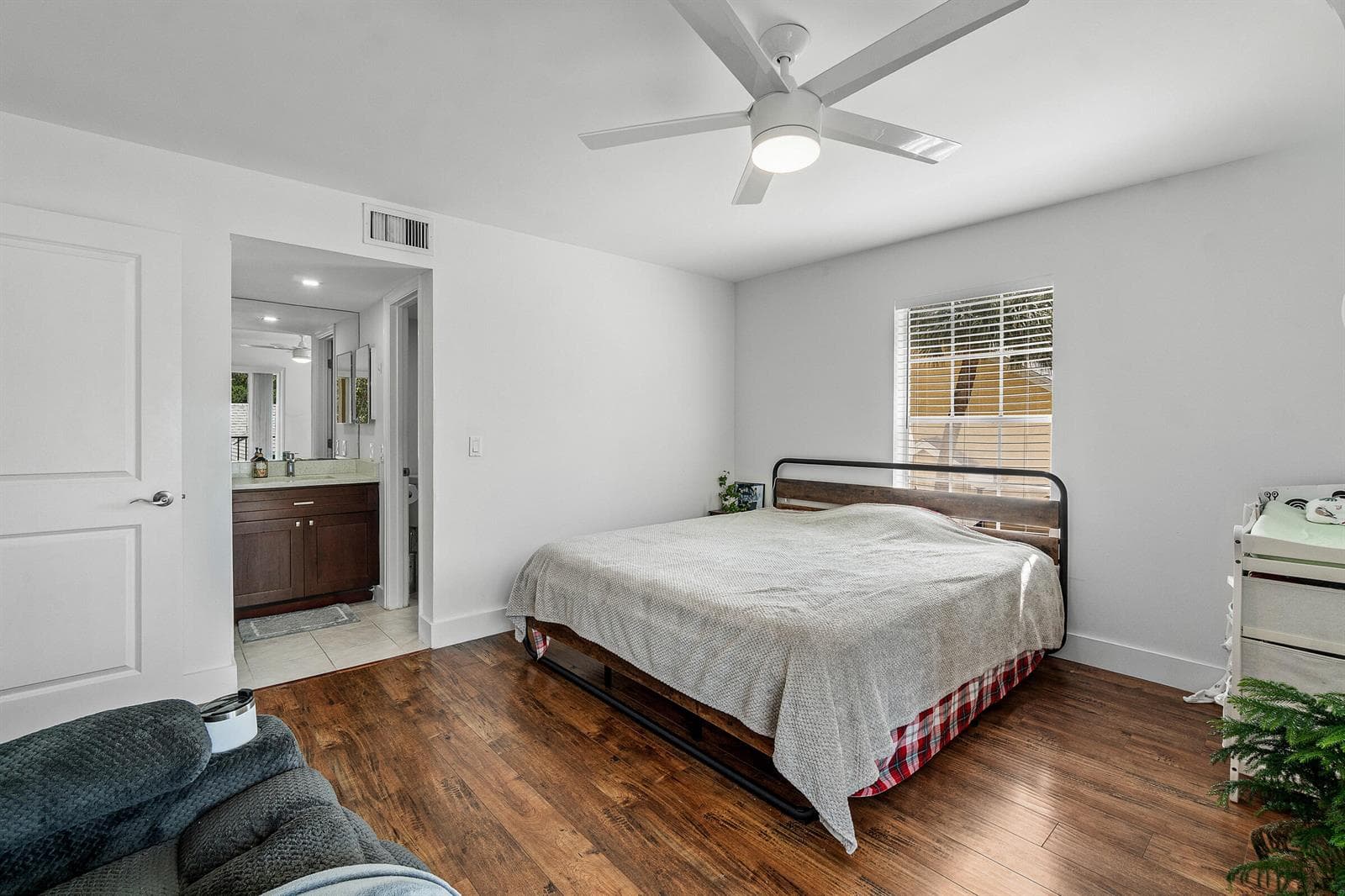 18-6283 La Costa Dr E-MLS