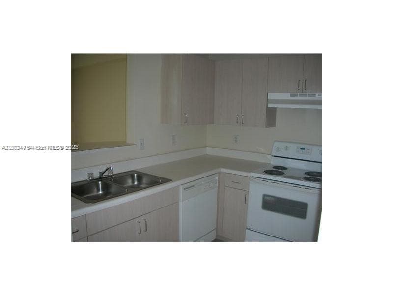 Douglas Grand · #612 in Coral Gables - Photo 17