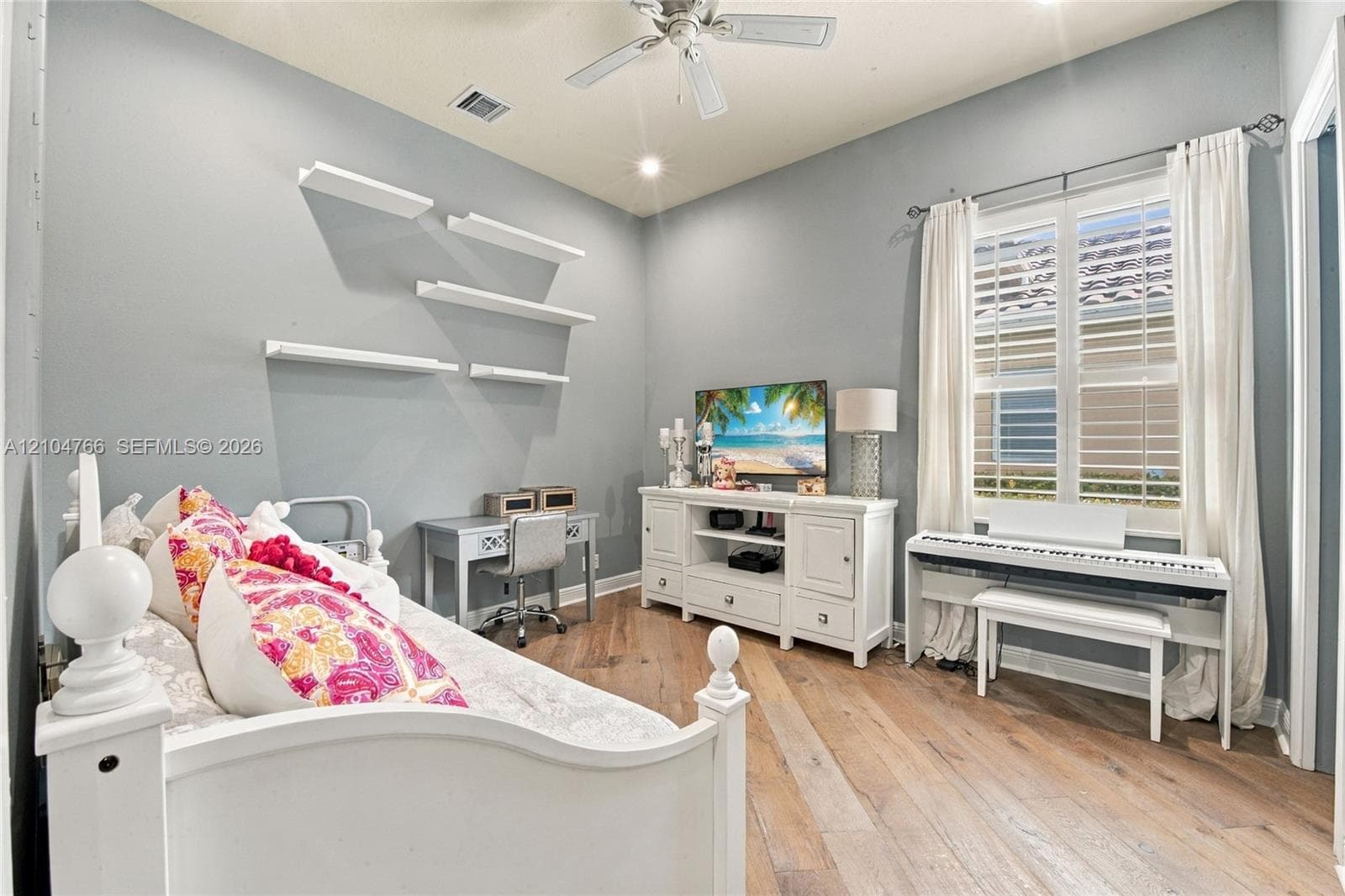 5123 Isabella Dr photo 16