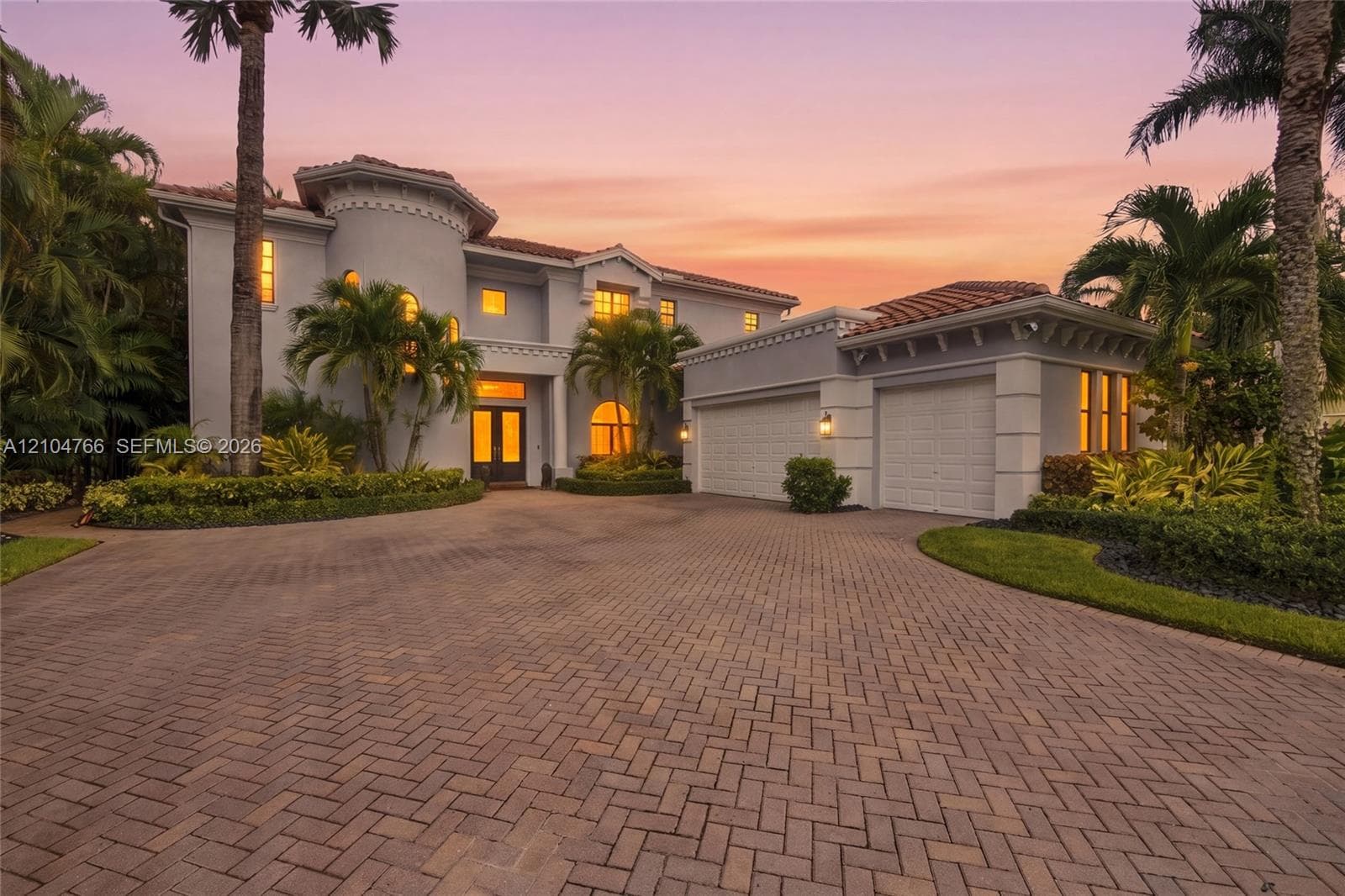 5123 Isabella Dr photo 1