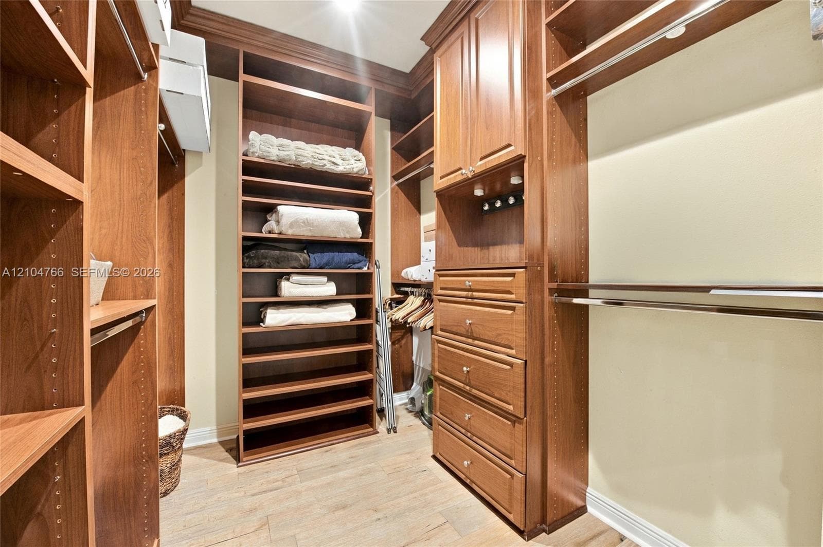 5123 Isabella Dr photo 28
