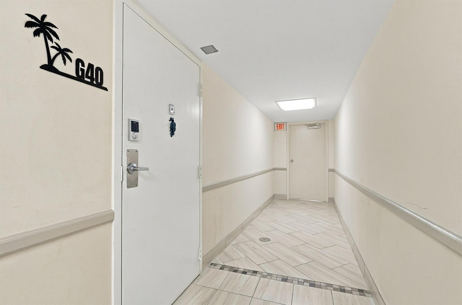 G40 ENTRANCE