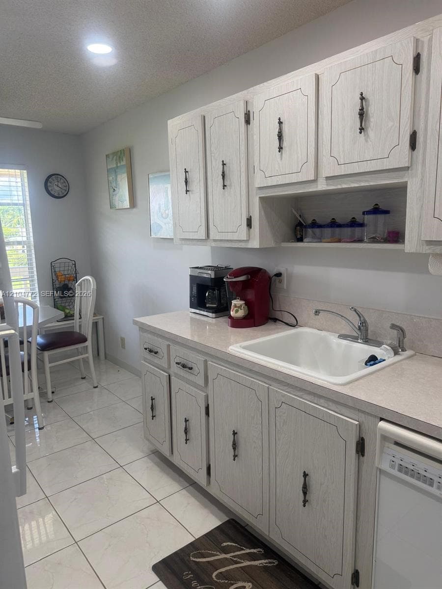PINE OF DELRAY NORTH COND · #202 in Delray Beach - Photo 15