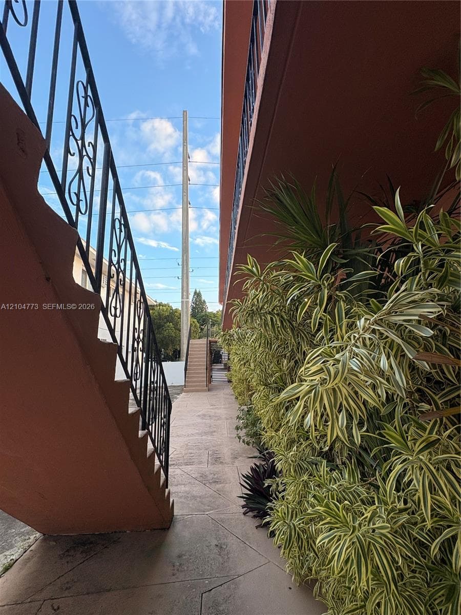 2ND REV PL OF INDUSTRIAL · #304 in Hialeah - Photo 2