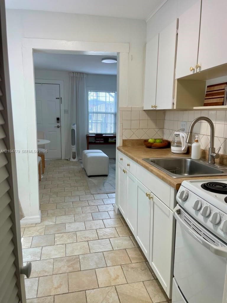 4176 SW 9th St #B photo 7