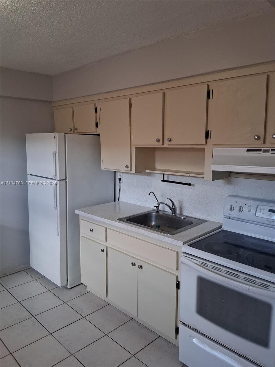 ALOHA CONDO · #8 in Hialeah - Photo 2