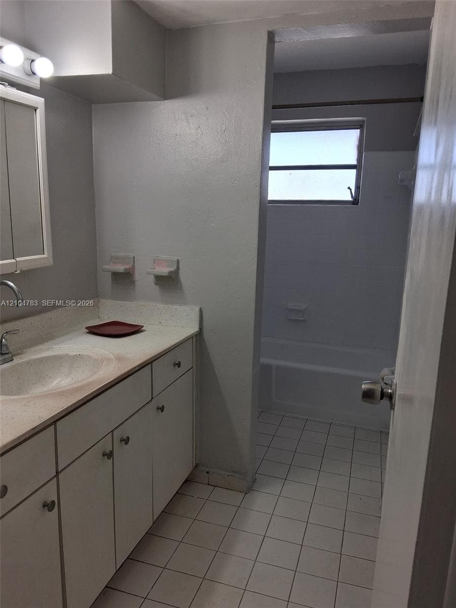 ALOHA CONDO · #8 in Hialeah - Photo 6