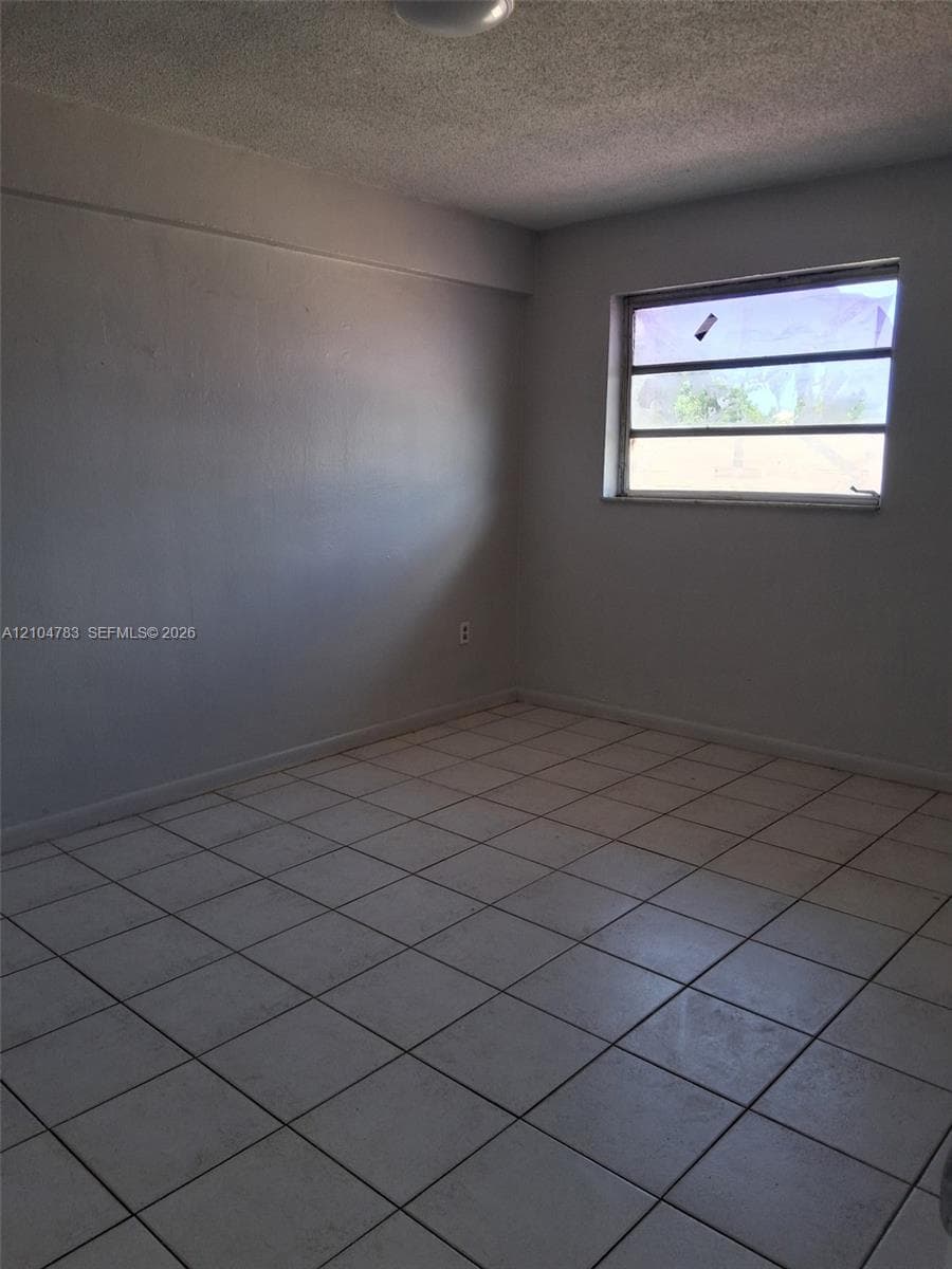 ALOHA CONDO · #8 in Hialeah - Photo 5