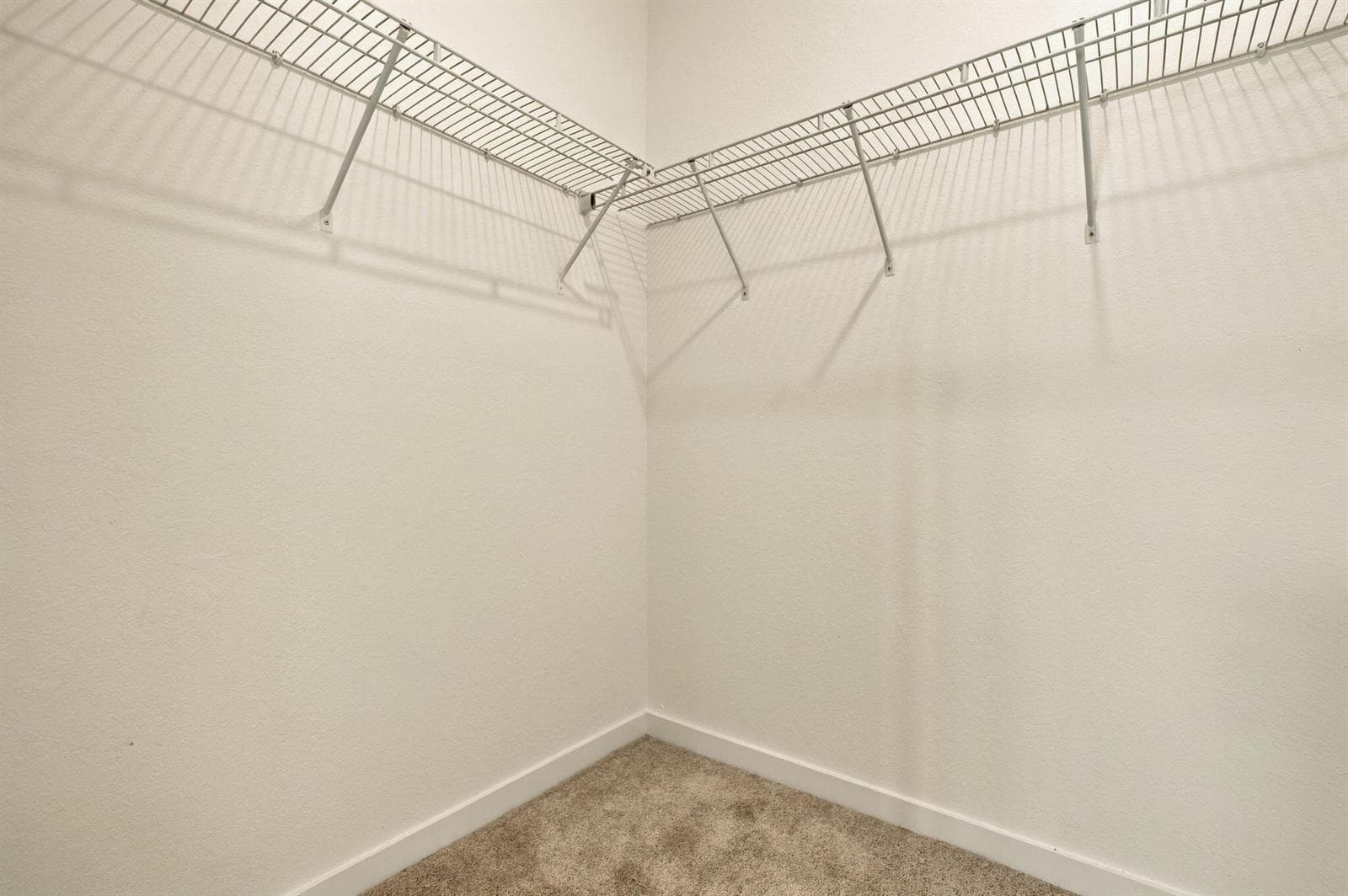 20-web-or-mls-2530-se-25th-dr