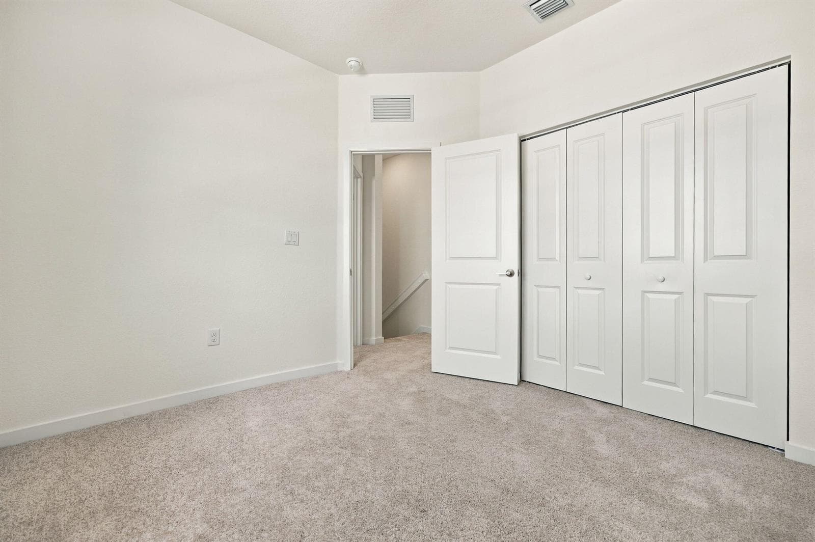 25-web-or-mls-2530-se-25th-dr