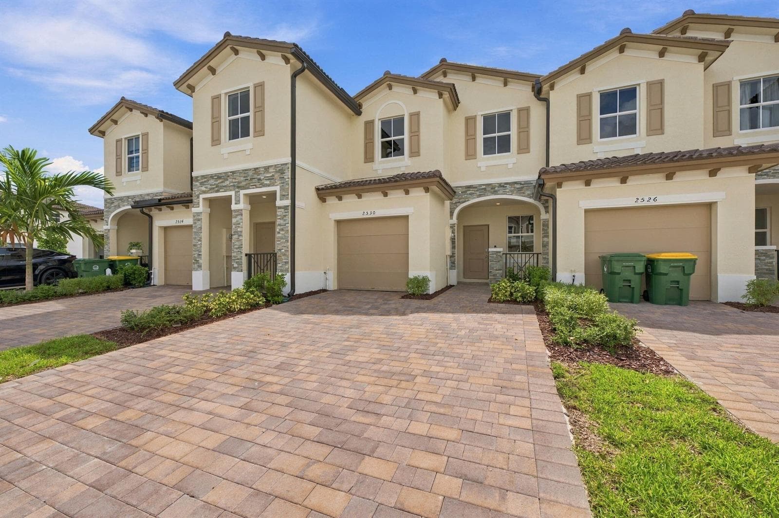 4-web-or-mls-2530-se-25th-dr