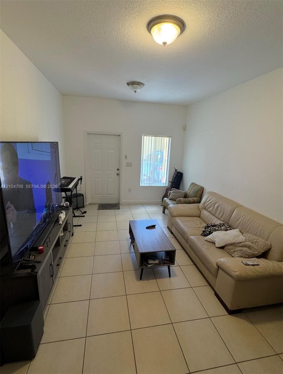 18251 SW 108th Pl photo 4