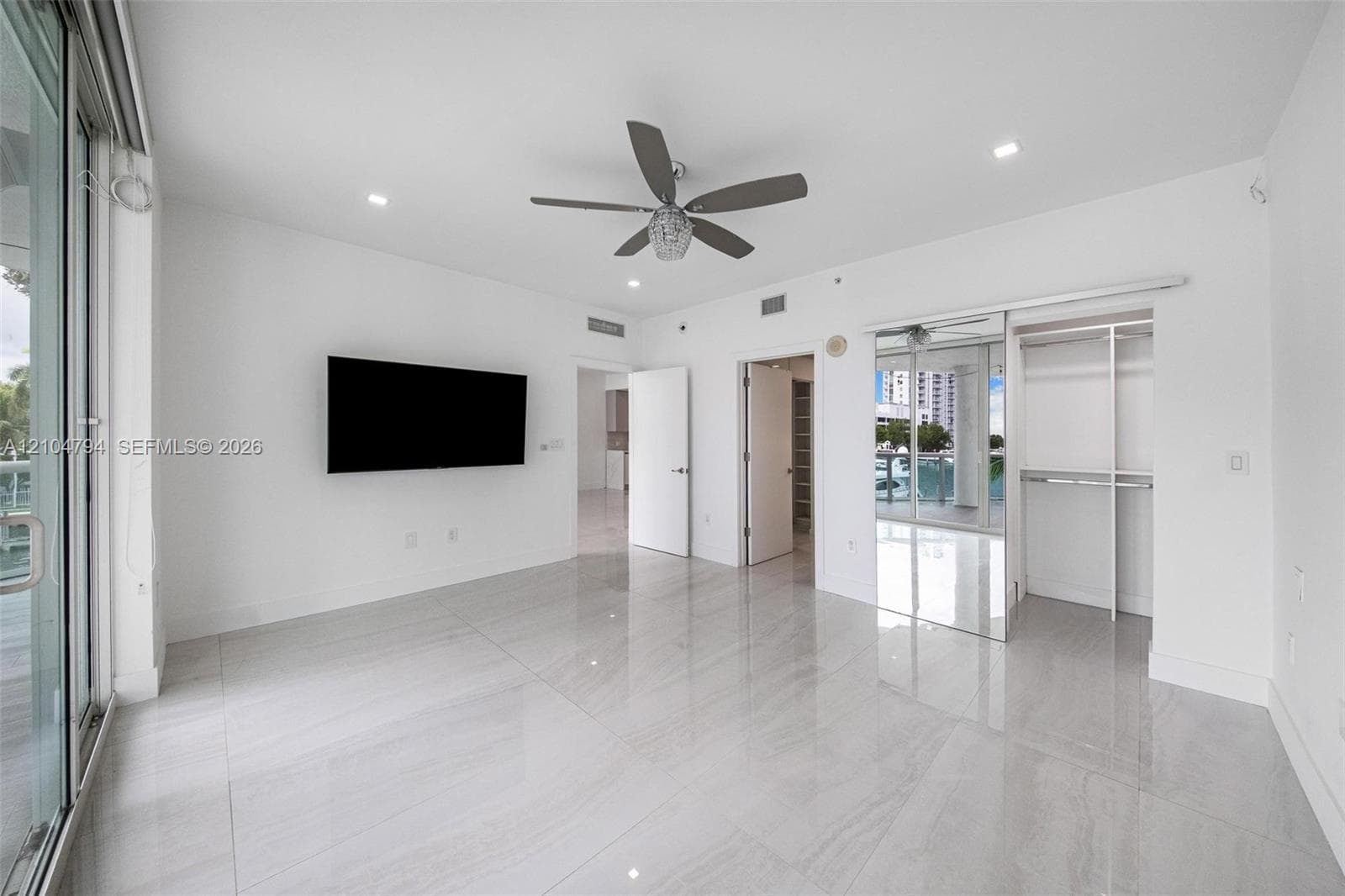 7918 Harbour Island Dr #207 photo 23