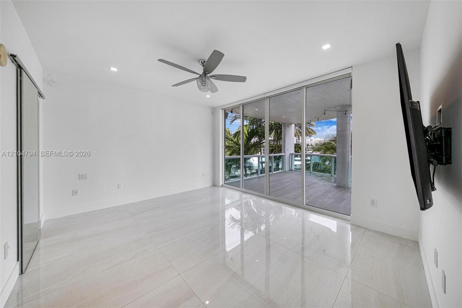 7918 Harbour Island Dr #207 photo 24