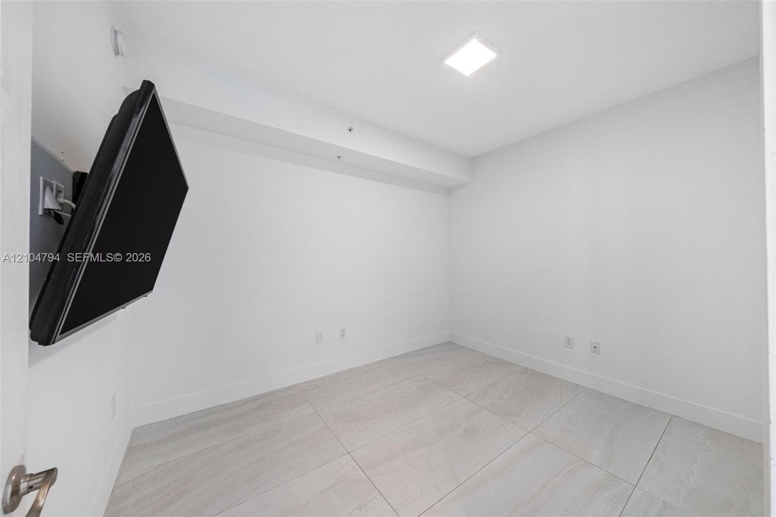 7918 Harbour Island Dr #207 photo 34