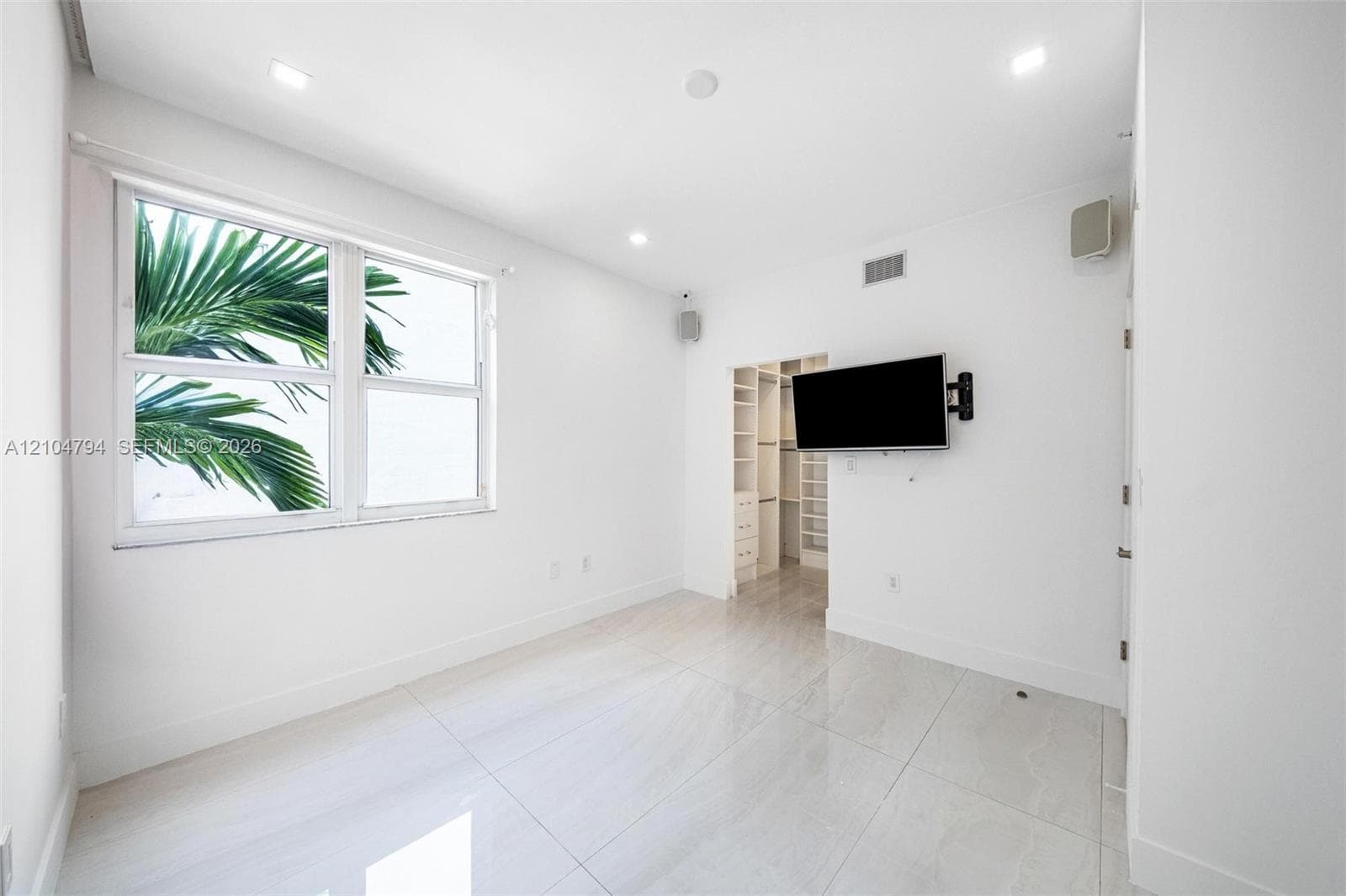 7918 Harbour Island Dr #207 photo 31