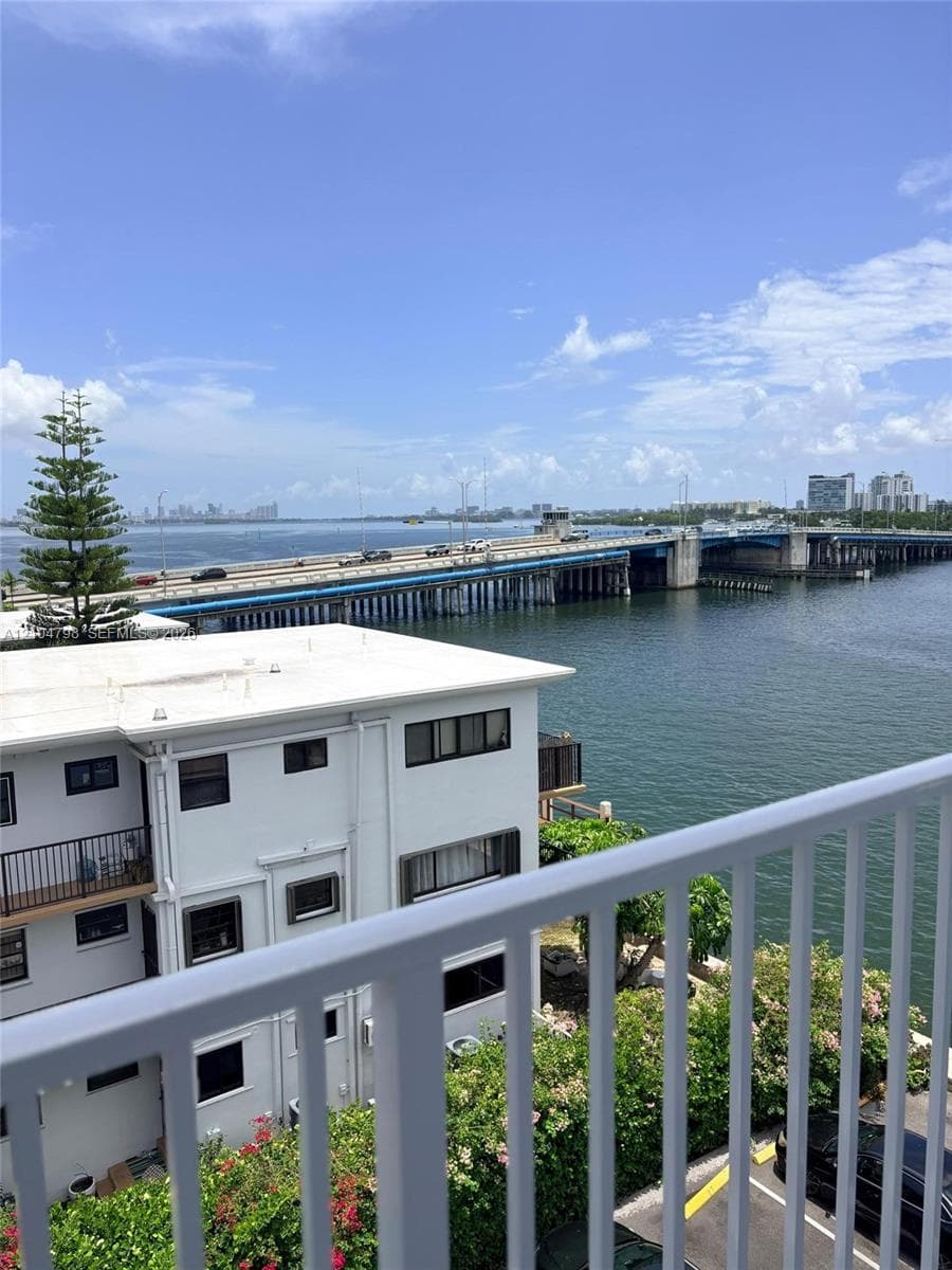 MIAMI BAYVIEW CONDO · #501 in Miami - Photo 2