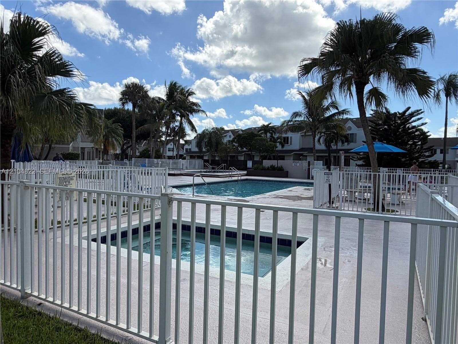 ANTIGUA AT CNTRY CLUBOF M · #F-20 in Hialeah - Photo 3