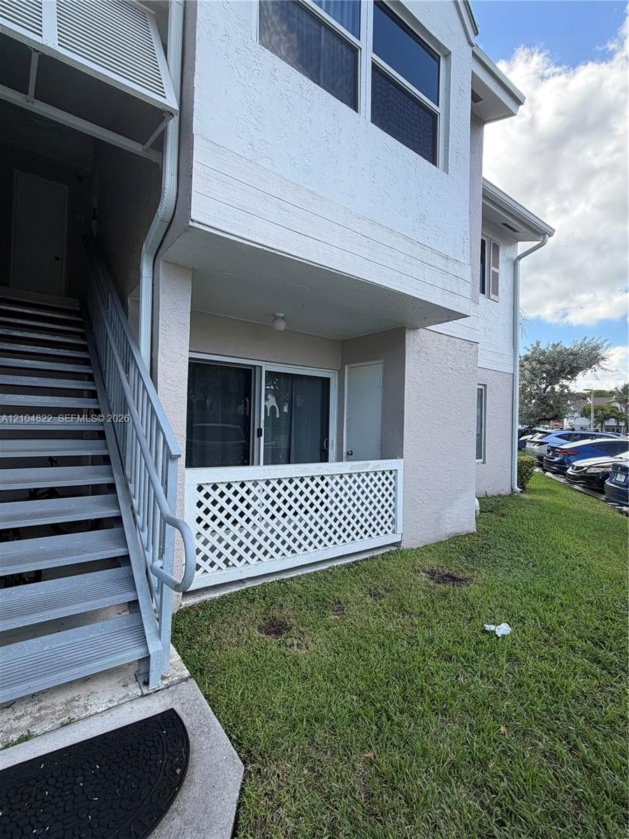 ANTIGUA AT CNTRY CLUBOF M · #F-20 in Hialeah - Photo 8