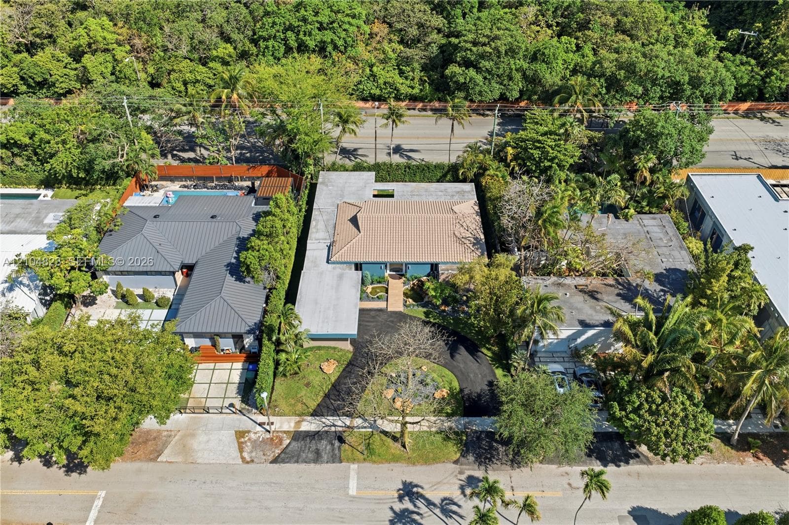 291 E Shore Dr E photo 56