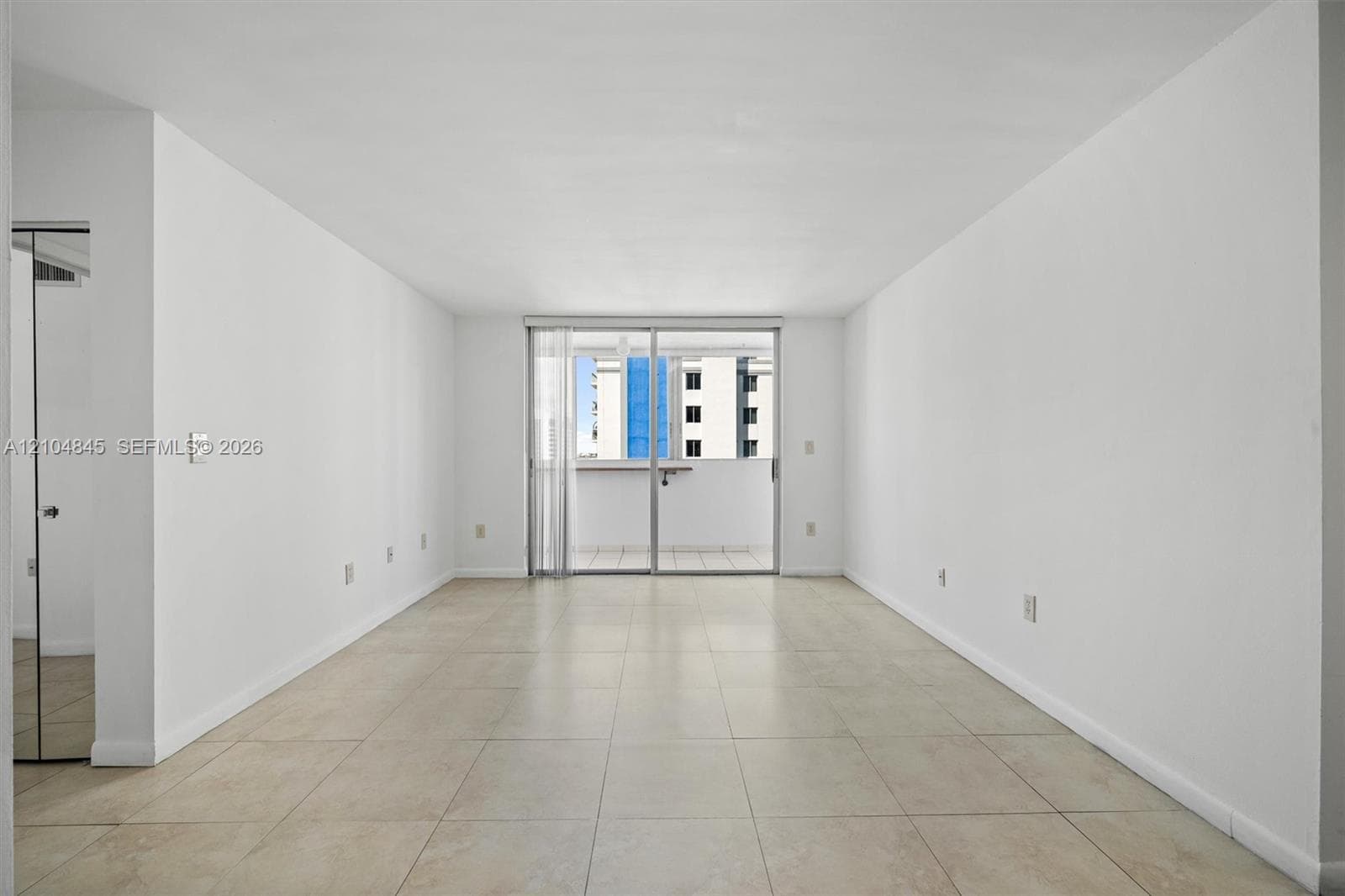 HALF MOON TOWER · #908 in Miami - Photo 20
