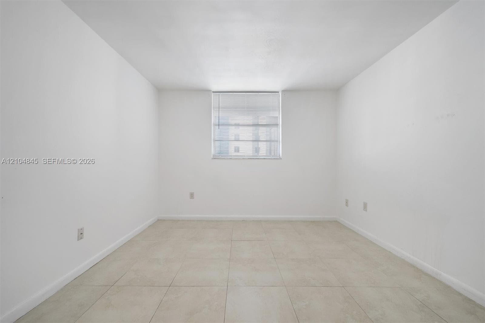 HALF MOON TOWER · #908 in Miami - Photo 31