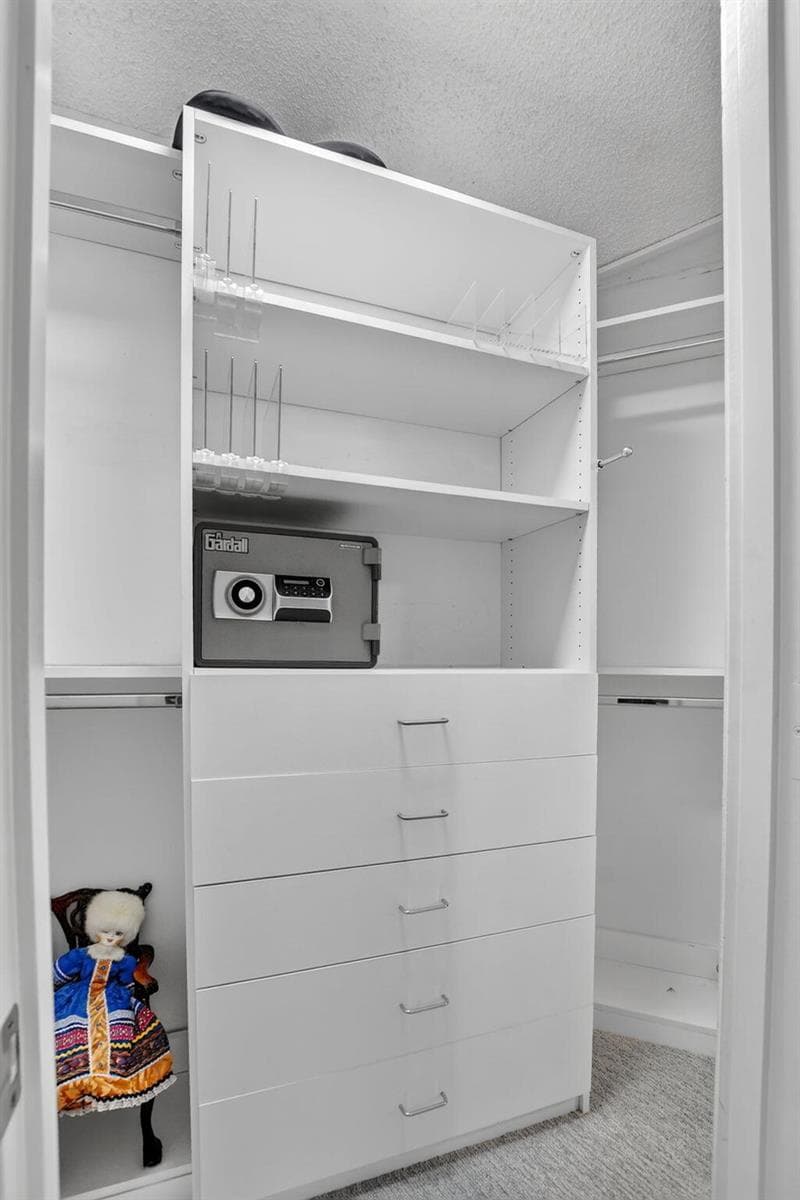 Walk In Custom Closet