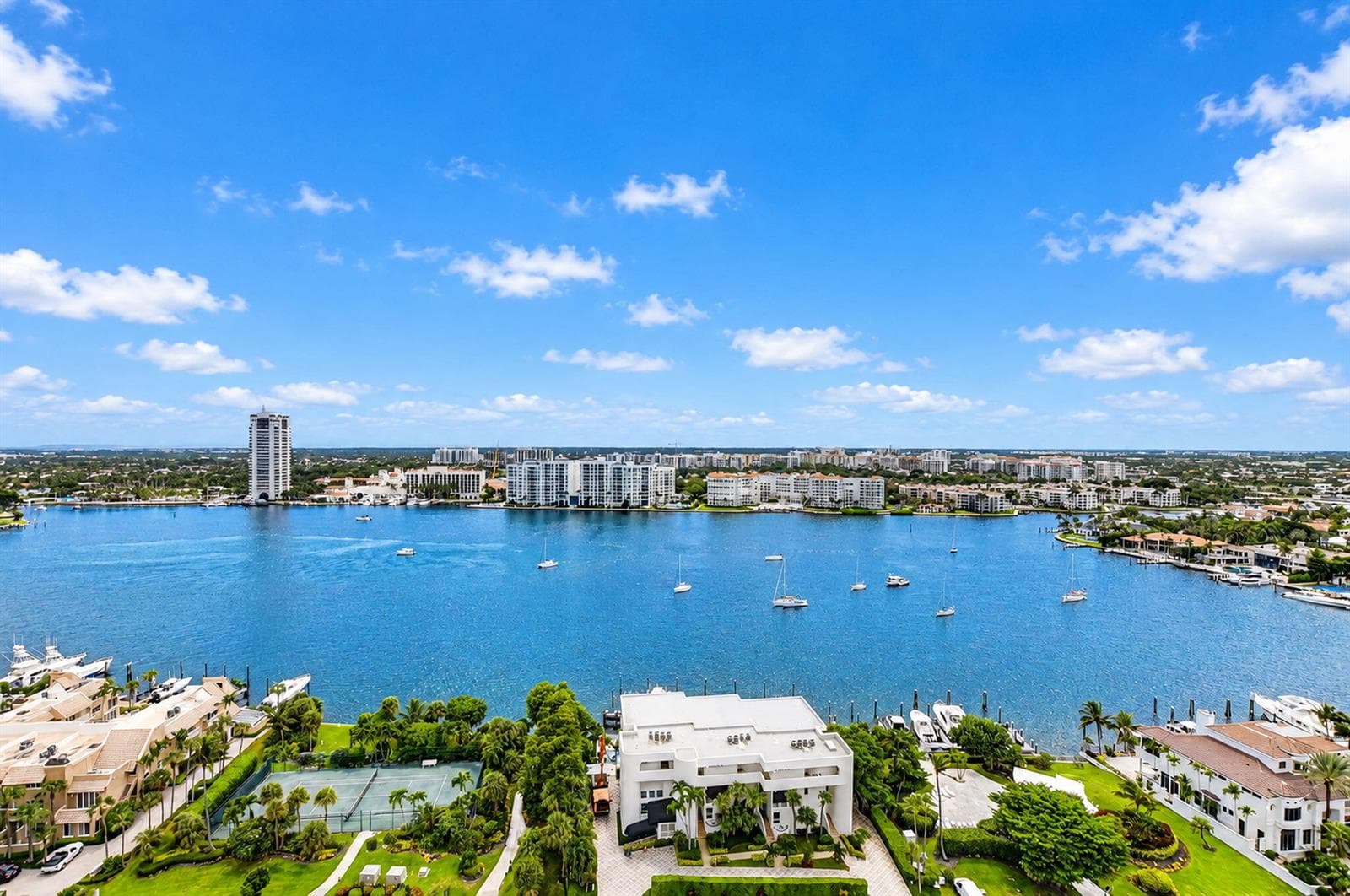 Balcony Direct Intracoastal View