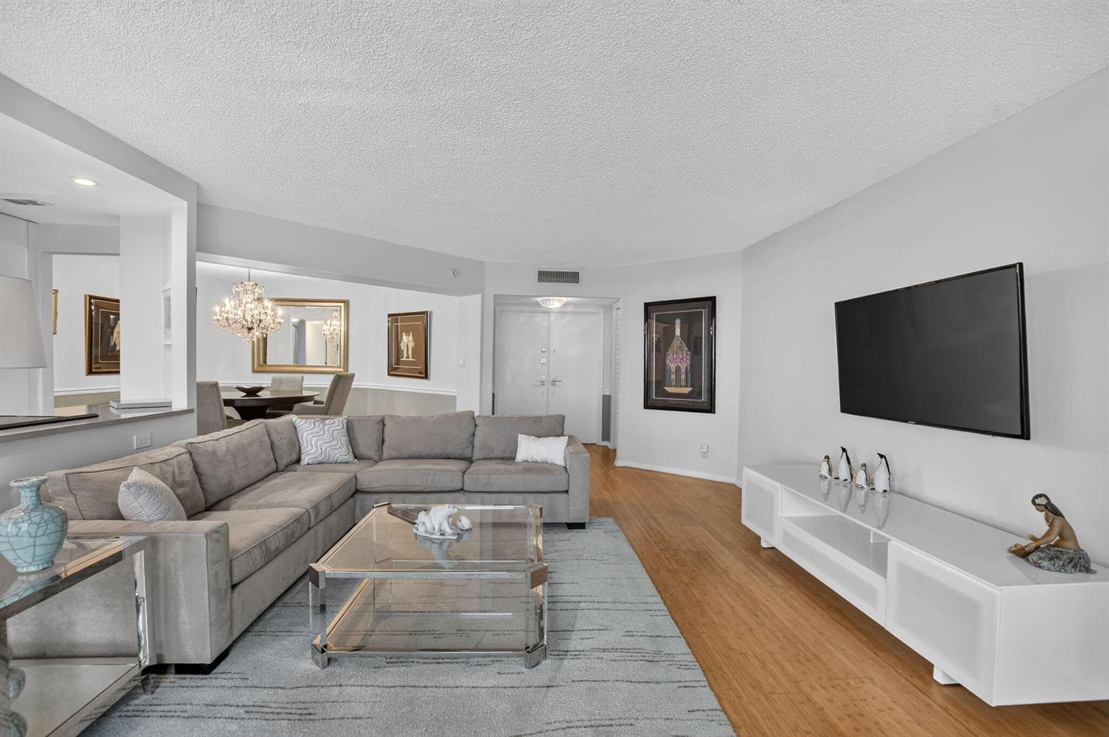 Living Rm Facing Foyer