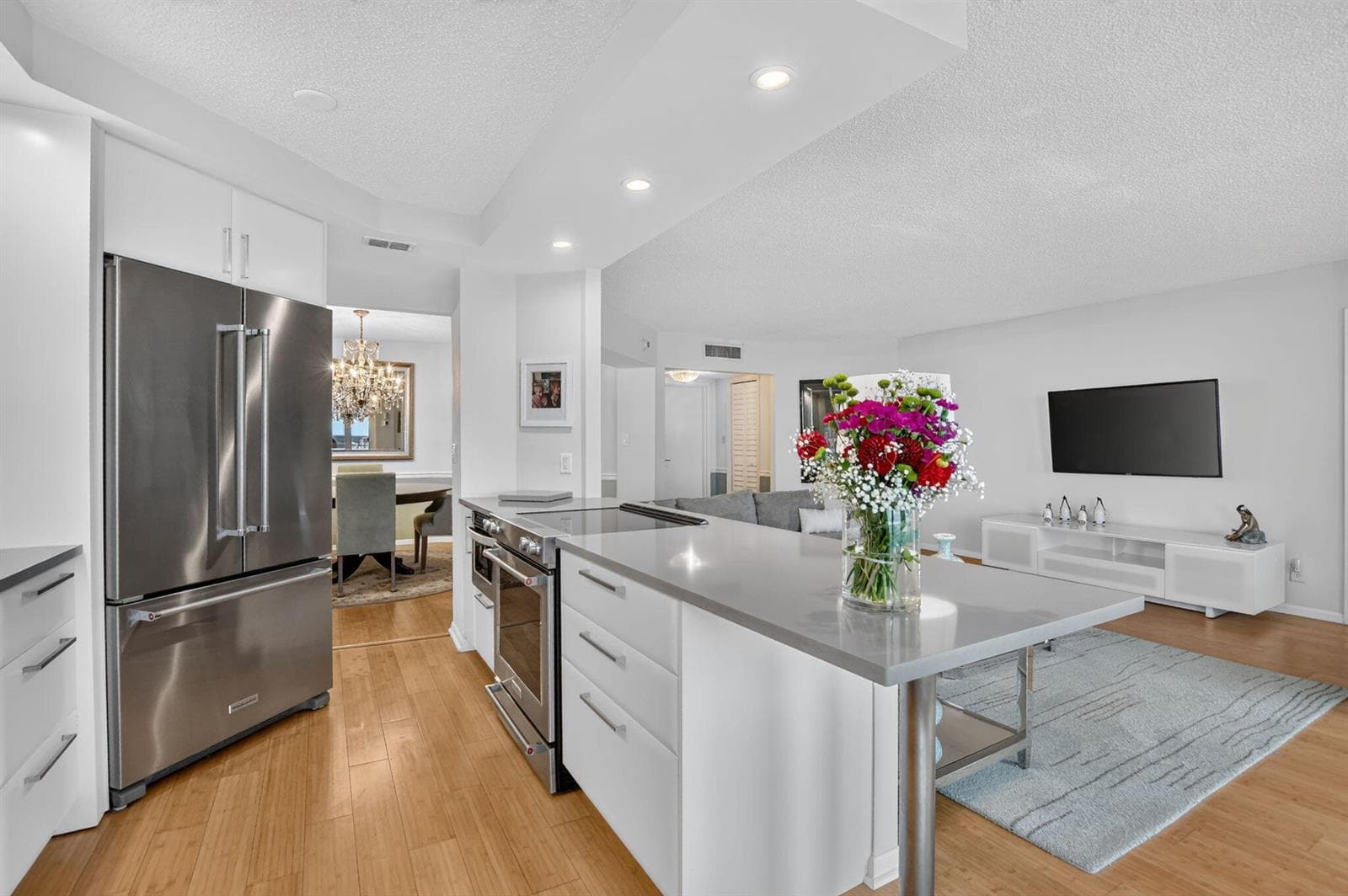 Kitchen & Snack Bar Counter