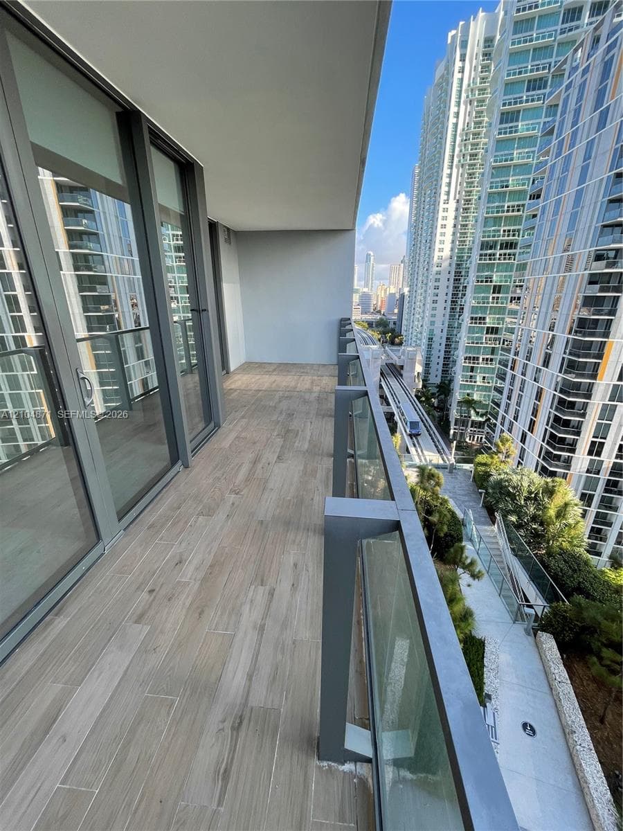 Reach Brickell City Centre · #909 in Miami - Photo 3
