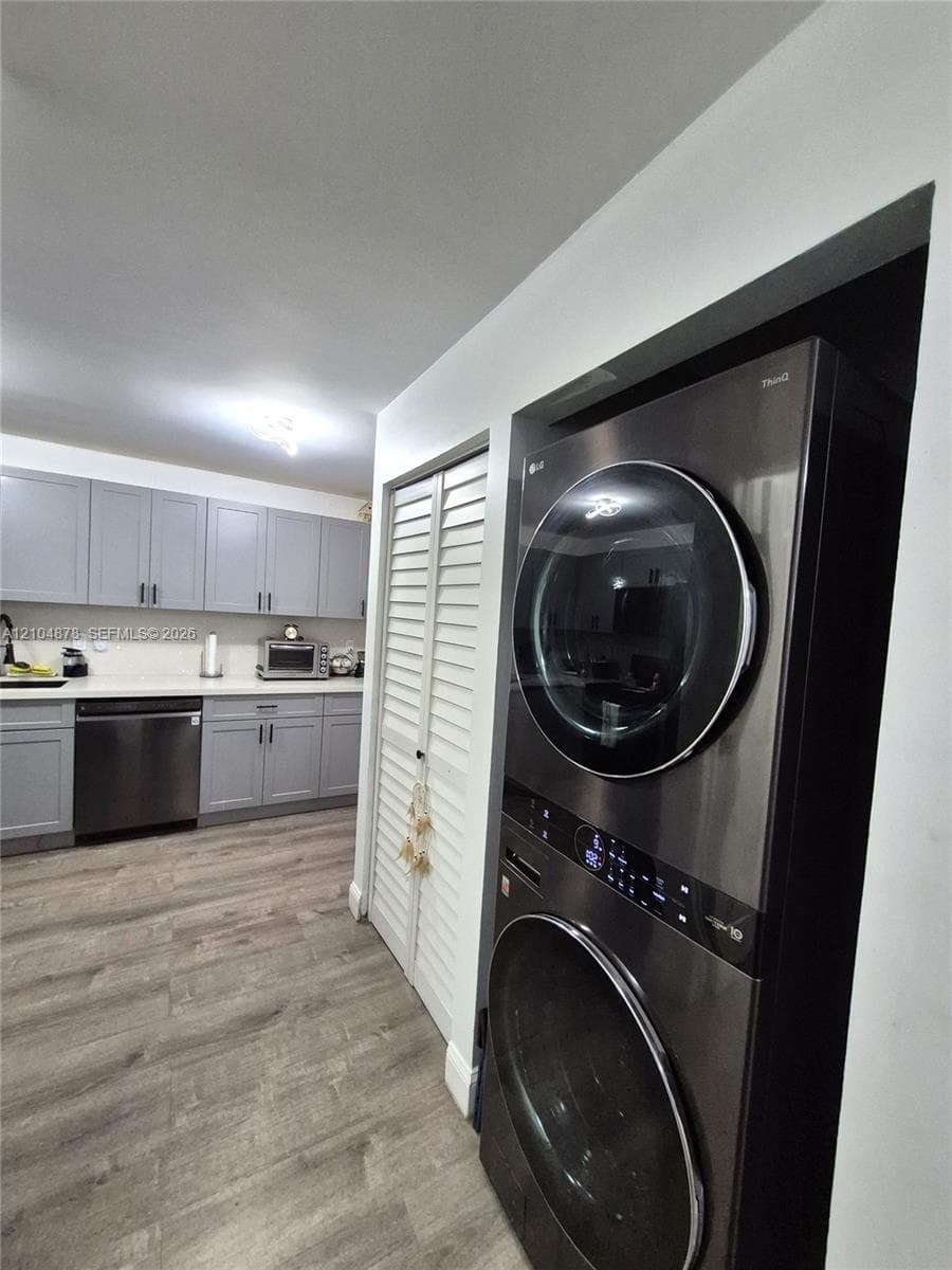 203 NE 12th Ave #203 photo 13