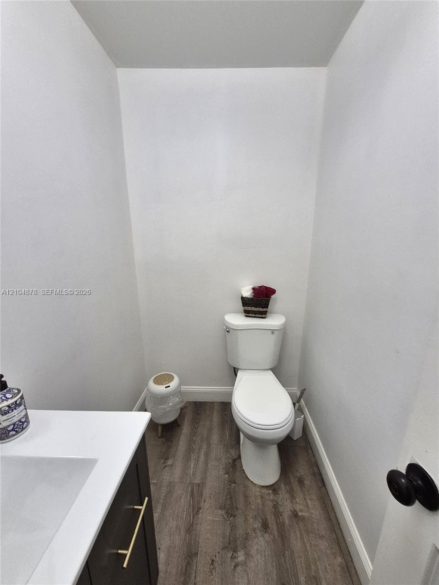 203 NE 12th Ave #203 photo 17
