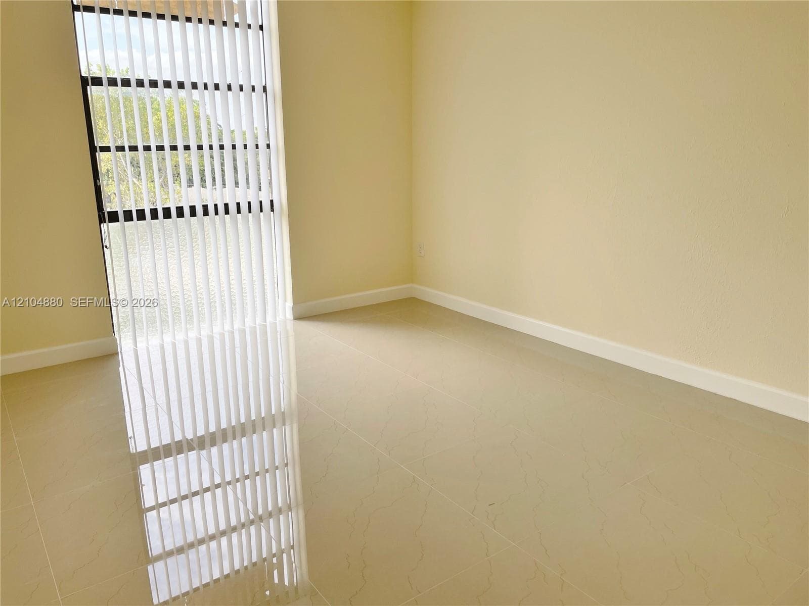 WOODSIDE APTS CONDO · #A324 in North Miami Beach - Photo 16