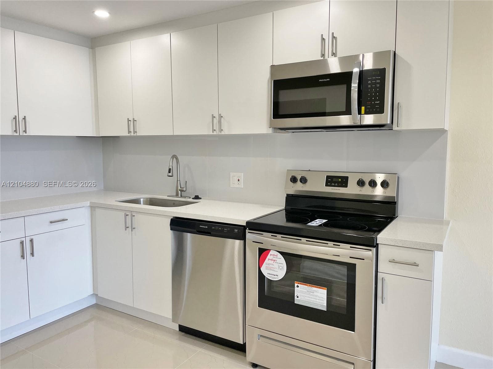 WOODSIDE APTS CONDO · #A324 in North Miami Beach - Photo 1